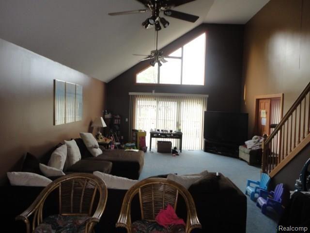 18363 Stephens Road Eastpointe, MI 48021 - Photo 6 of 18 DSC03732.jpg