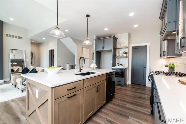 $473,900 | 1 Tbb Waverly @ Ryehill Manor Street, St. Peters, MO 63376