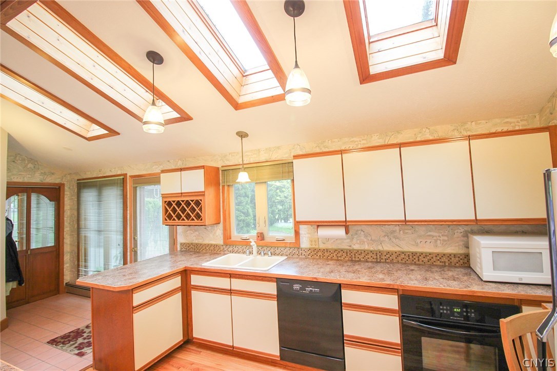 151 Burtis Point Road Owasco, NY 13021 - Photo 5 of 21