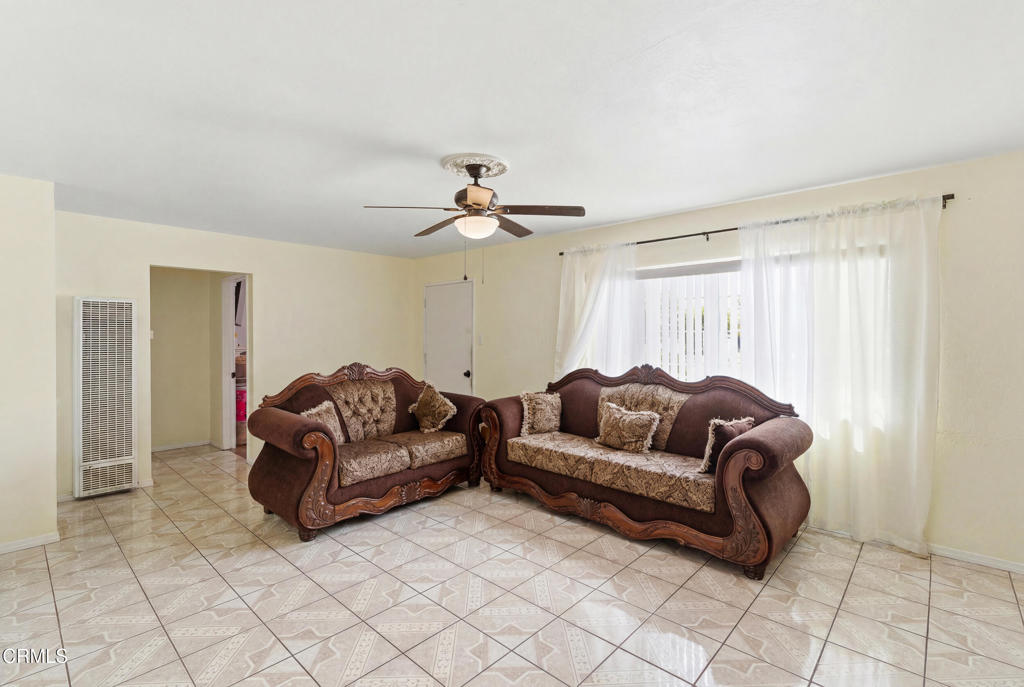 3935 South A Street Oxnard, CA 93033 - Photo 4 of 22