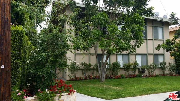 $1,770 | 4860 Van Noord Avenue, Los Angeles, CA 91423