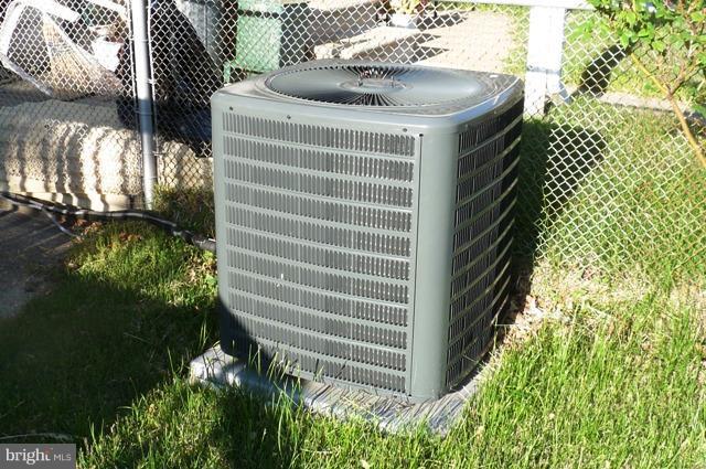 5903 Waycross Road Baltimore, MD 21206 - Photo 14 of 19 CAC compressor