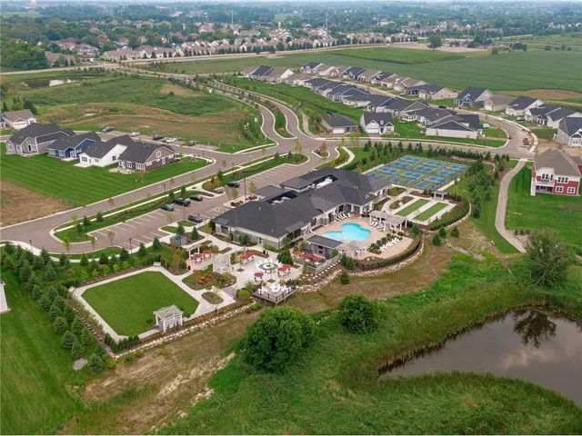 $549,990 | 19671 Hunters Ridge, Rogers, MN 55374