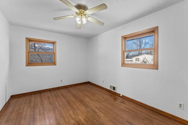 $294,900 | 882 Lund Avenue Northeast, Spring Lake Park, MN 55432