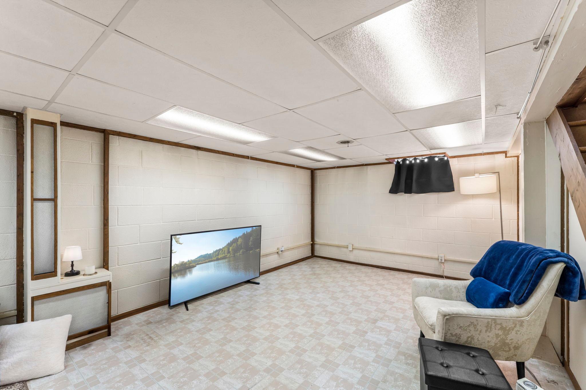 882 Lund Avenue Northeast Spring Lake Park, MN 55432 - Photo 14 of 25