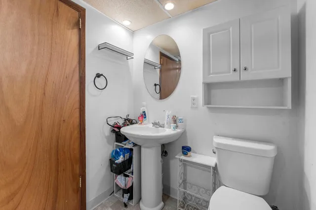 $294,900 | 882 Lund Avenue Northeast, Spring Lake Park, MN 55432