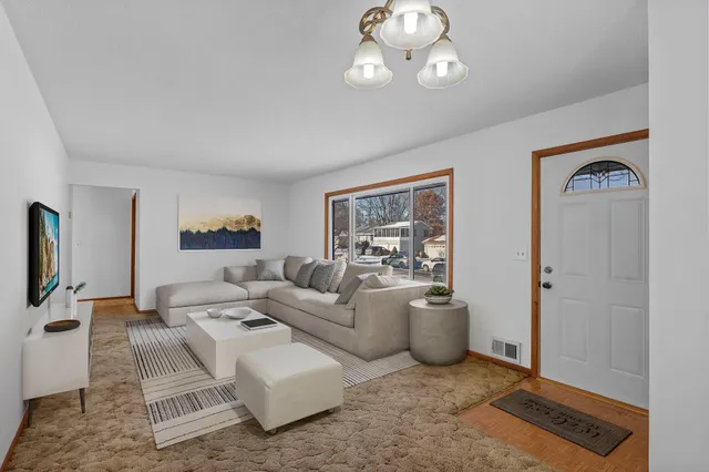 $294,900 | 882 Lund Avenue Northeast, Spring Lake Park, MN 55432