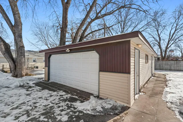 $294,900 | 882 Lund Avenue Northeast, Spring Lake Park, MN 55432