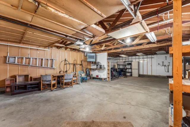 $294,900 | 882 Lund Avenue Northeast, Spring Lake Park, MN 55432