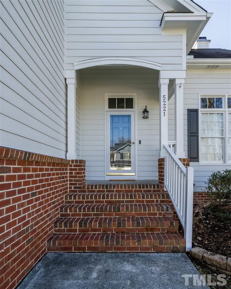 5221 Denmead Way Raleigh, NC 27613 - Photo 2 of 28