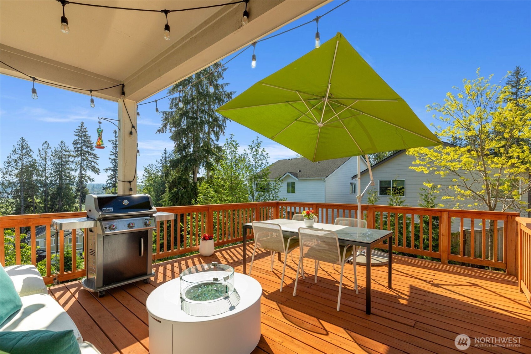 216 178th Street Southeast Bothell, WA 98012 - Photo 15 of 40 a view of a chairs and table in the patio