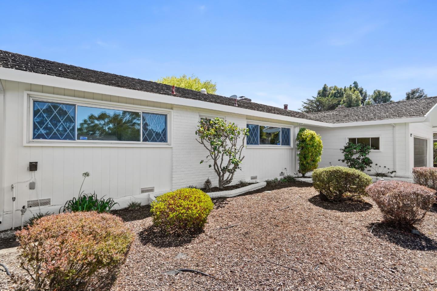 2805 Rivera Drive Burlingame, CA 94010 - Photo 27 of 28 a front view of a house with garden