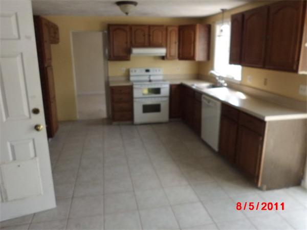 11 Vincent Road Attleboro, MA 02703 - Photo 2 of 12 Gallery Image 2