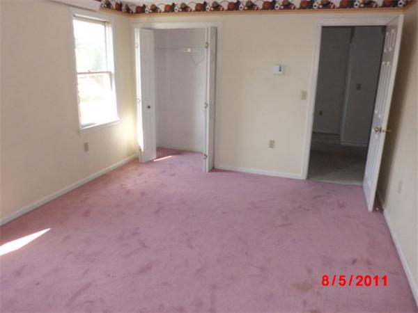 11 Vincent Road Attleboro, MA 02703 - Photo 8 of 12 Gallery Image 8