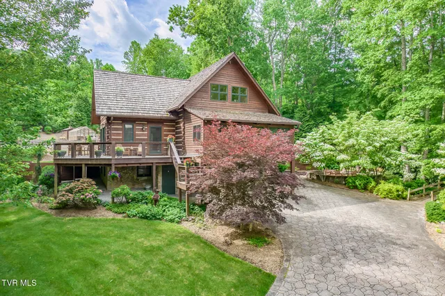 $950,000 | 128 Bankers Bend, Mountain City, TN 37683