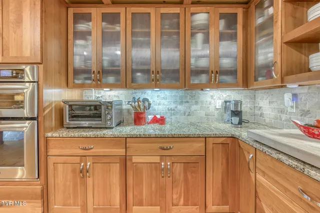 $950,000 | 128 Bankers Bend, Mountain City, TN 37683