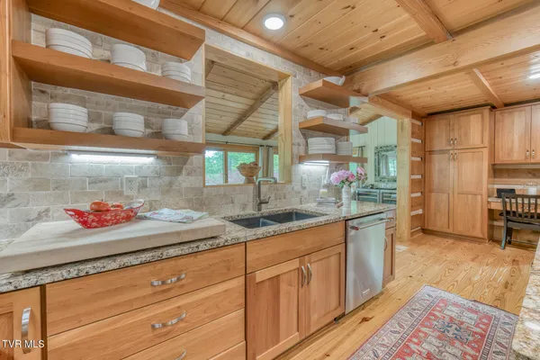 $950,000 | 128 Bankers Bend, Mountain City, TN 37683