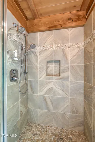 $950,000 | 128 Bankers Bend, Mountain City, TN 37683