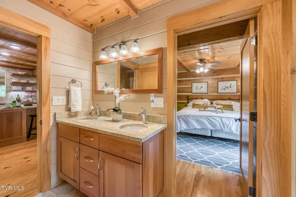 $950,000 | 128 Bankers Bend, Mountain City, TN 37683