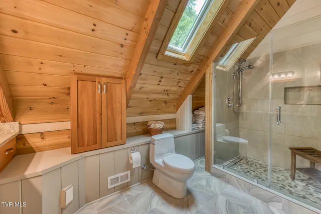 $950,000 | 128 Bankers Bend, Mountain City, TN 37683