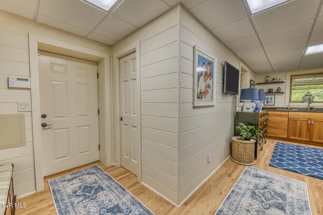 $950,000 | 128 Bankers Bend, Mountain City, TN 37683