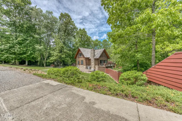 $950,000 | 128 Bankers Bend, Mountain City, TN 37683