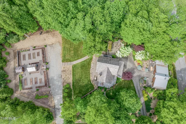 $950,000 | 128 Bankers Bend, Mountain City, TN 37683