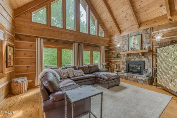 $950,000 | 128 Bankers Bend, Mountain City, TN 37683