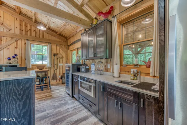 $950,000 | 128 Bankers Bend, Mountain City, TN 37683