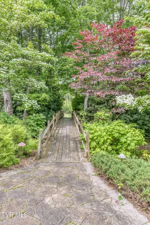 $950,000 | 128 Bankers Bend, Mountain City, TN 37683