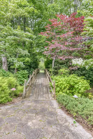 $950,000 | 128 Bankers Bend, Mountain City, TN 37683