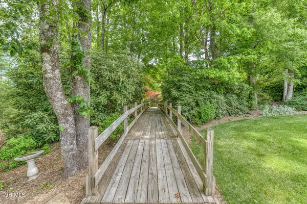 $950,000 | 128 Bankers Bend, Mountain City, TN 37683