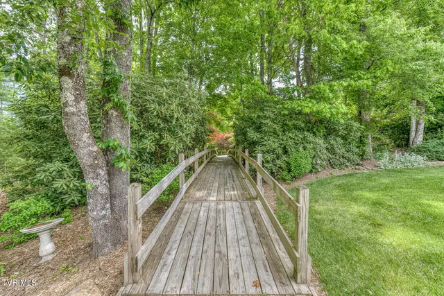 $950,000 | 128 Bankers Bend, Mountain City, TN 37683