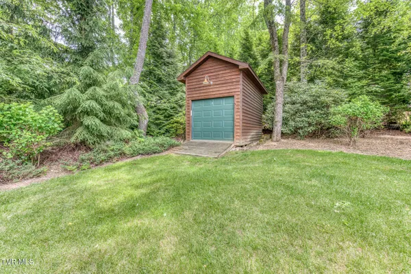 $950,000 | 128 Bankers Bend, Mountain City, TN 37683