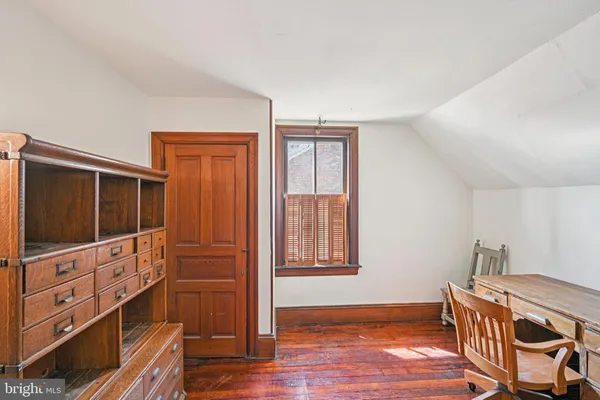 $346,000 | 203 West Broad Street, Burlington, NJ 08016