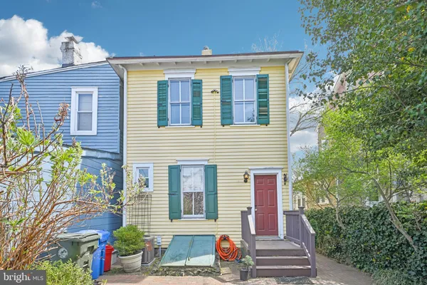 $346,000 | 203 West Broad Street, Burlington, NJ 08016