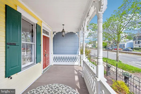 $346,000 | 203 West Broad Street, Burlington, NJ 08016
