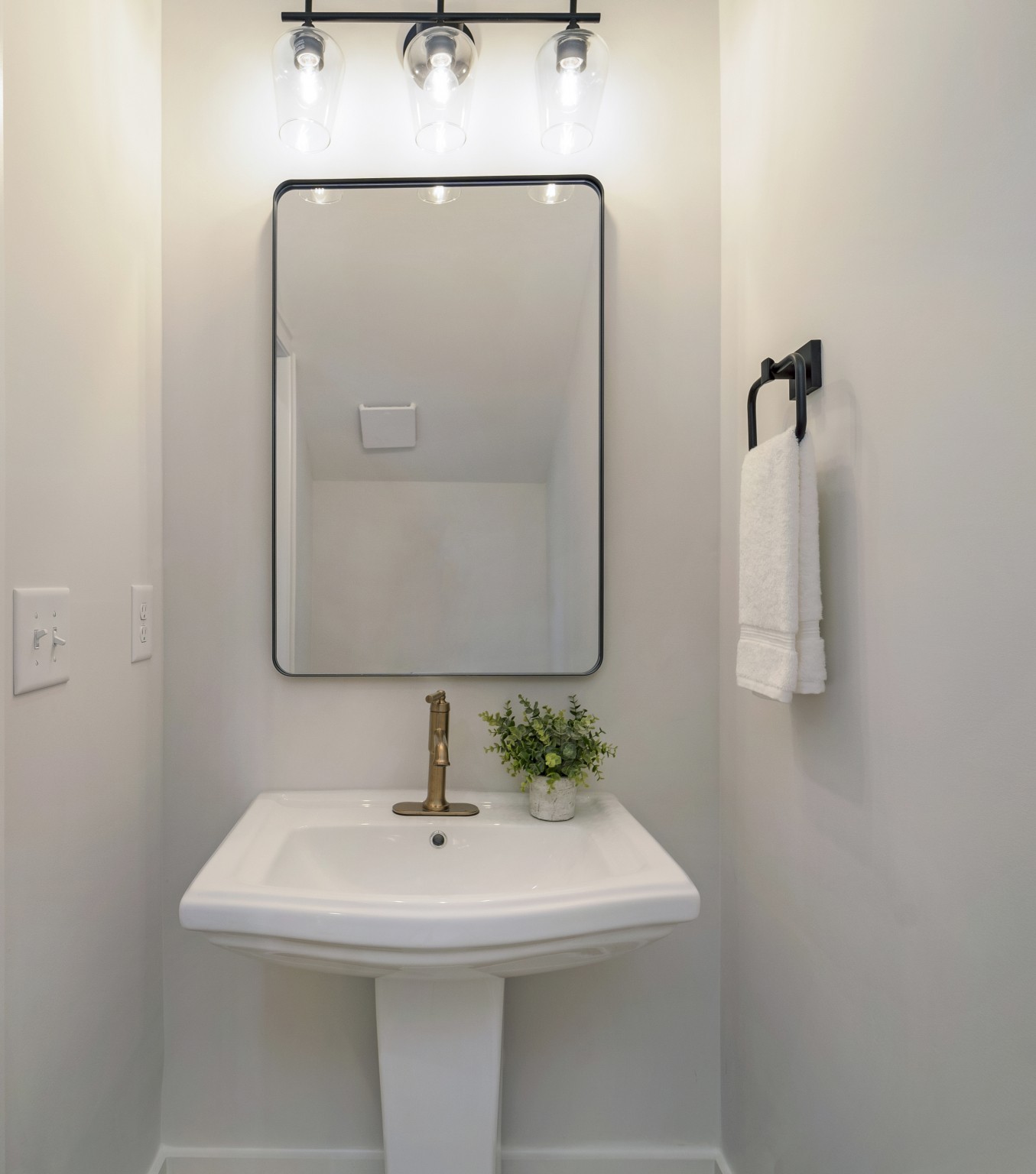 2000 Landry Place Franklin, TN 37064 - Photo 7 of 58 a bathroom with a sink and mirror