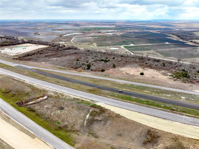 $733,000 | 190 East St Rogers Tx 76569, Rogers, TX 76569