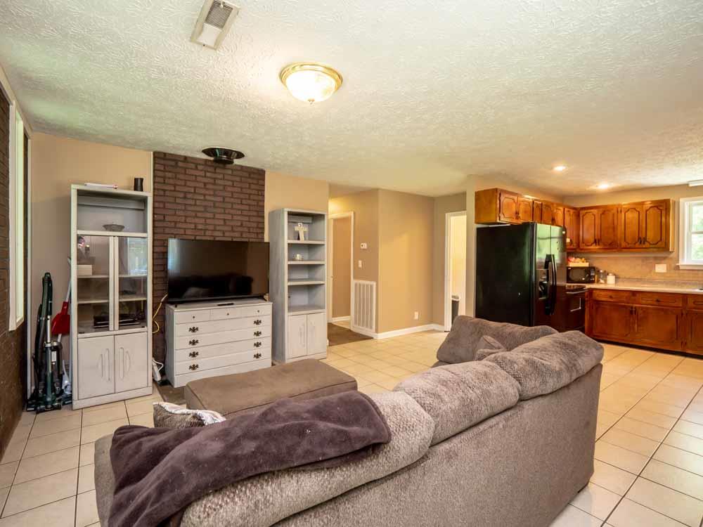 3111 Sweethome Road Chapmansboro, TN 37035 - Photo 4 of 23 Gallery Image 4