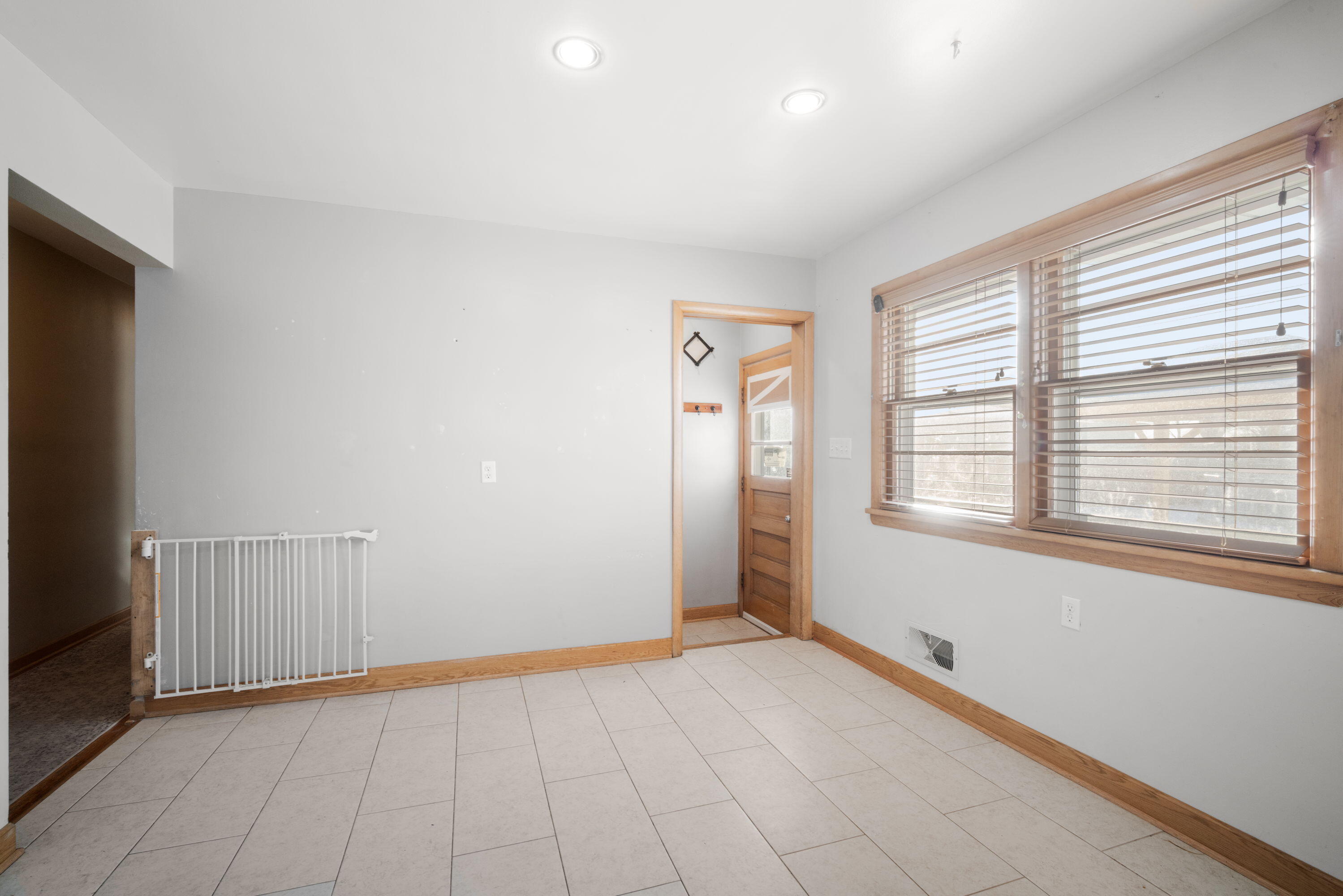 1603 22nd Street Kenosha, WI 53140 - Photo 23 of 30 22_imgDSC05330