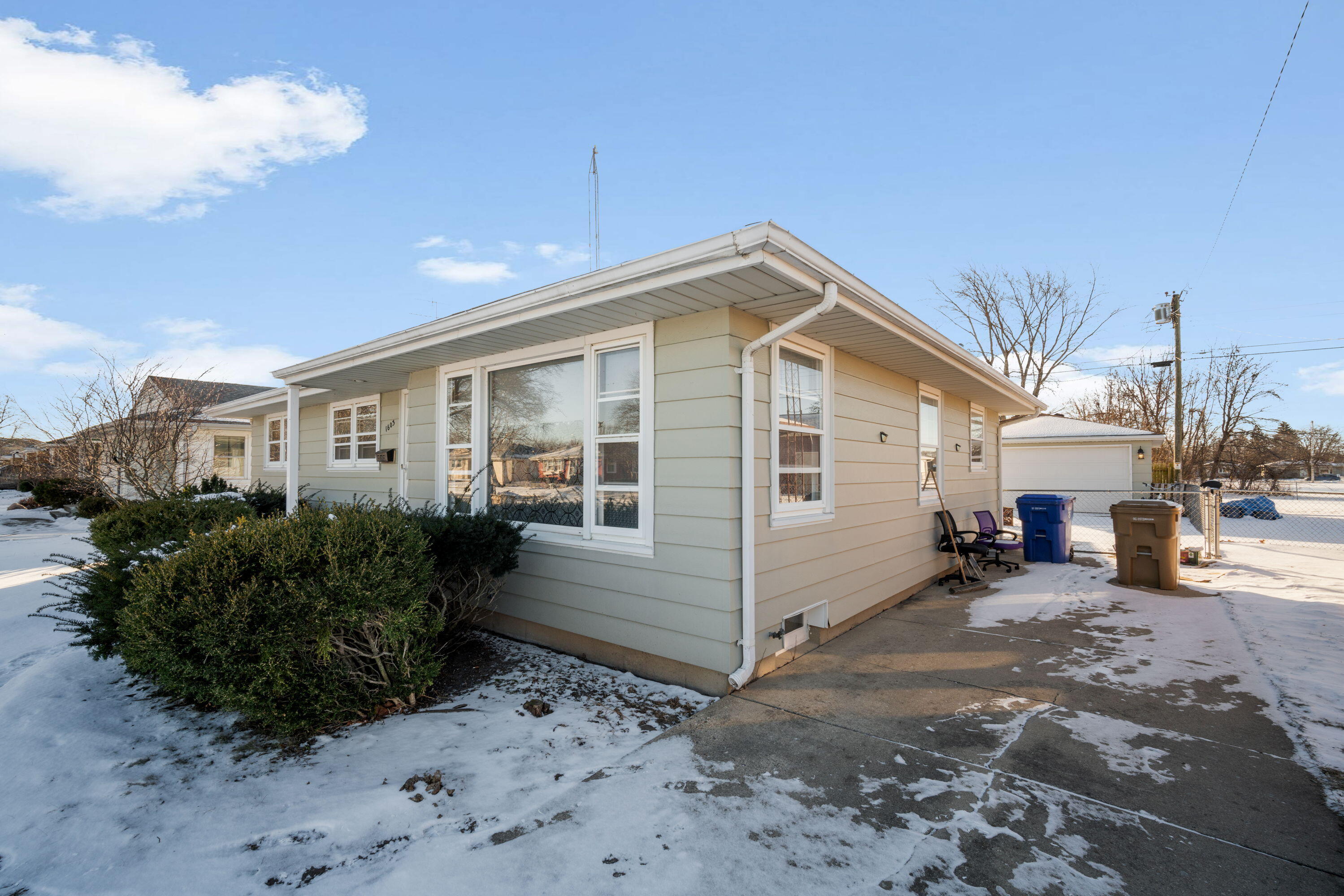 1603 22nd Street Kenosha, WI 53140 - Photo 25 of 30 24_imgDSC053432