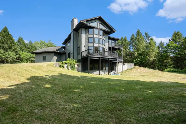 $575,000 | 6483 North 144th Avenue, Walkerville, MI 49459