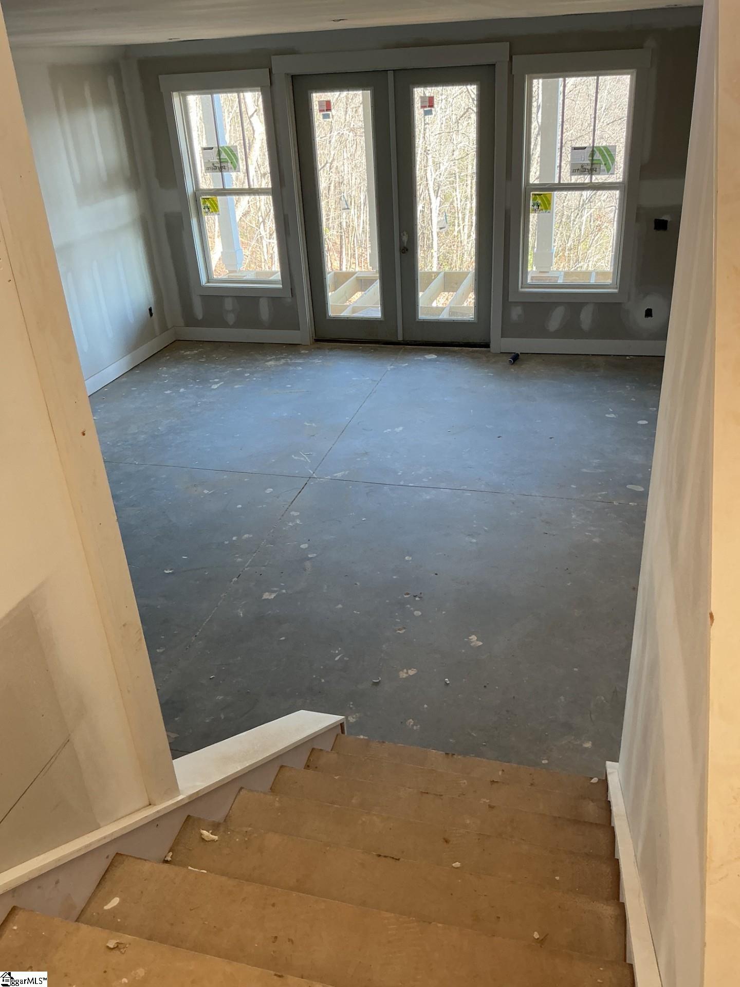 811 Raven Road Landrum, SC 29356 - Photo 11 of 21 Secondary / Lower Deck