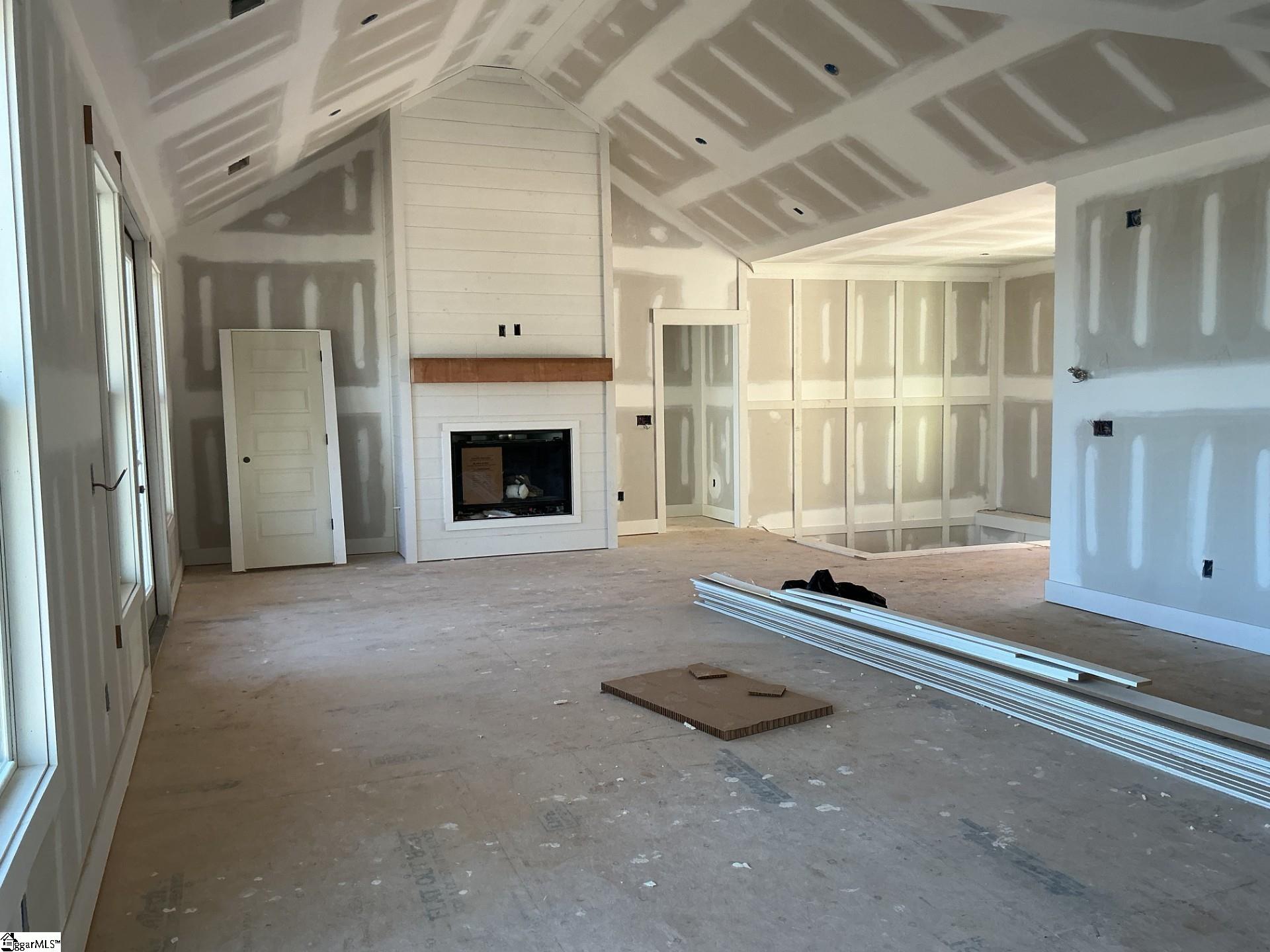 811 Raven Road Landrum, SC 29356 - Photo 5 of 21