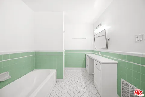 $2,495,000 | 361 North Mansfield Avenue, Los Angeles, CA 90036