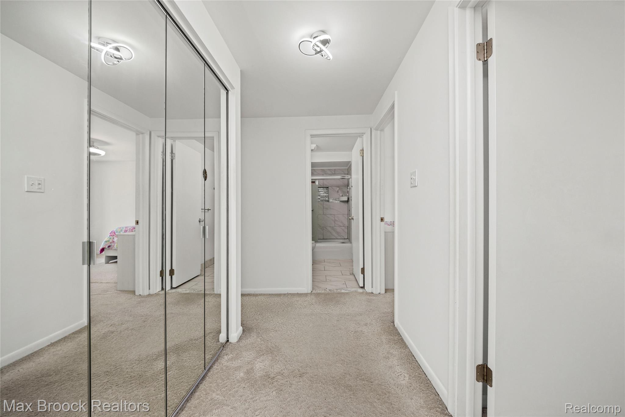 7451 Pebble Point West Bloomfield, MI 48322 - Photo 22 of 50