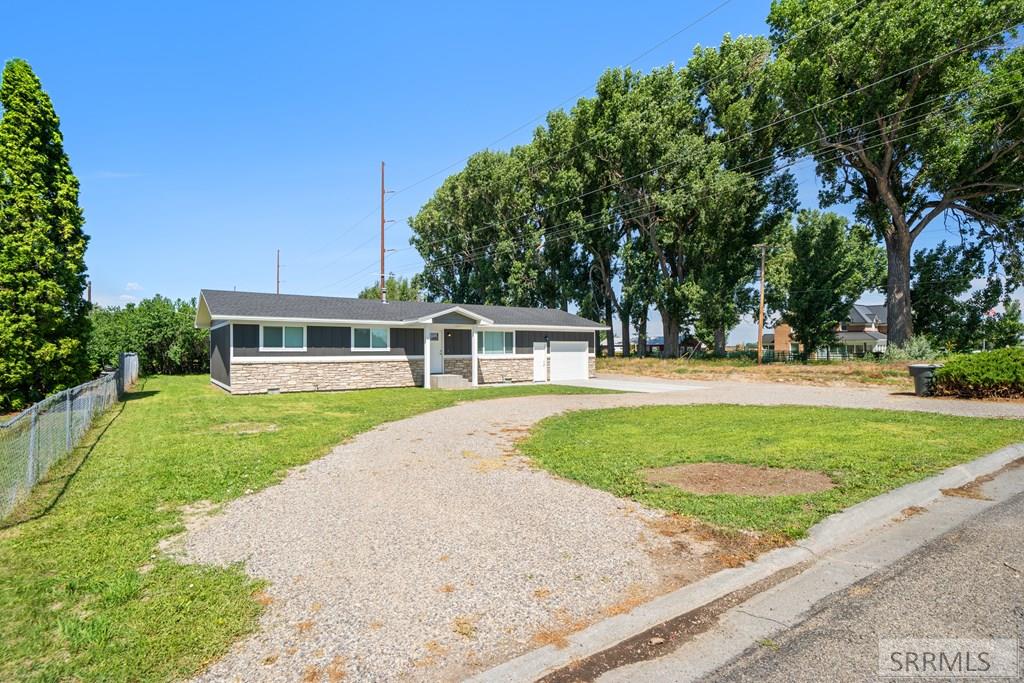 687 North 3rd W Street Rigby, ID 83442 - Photo 3 of 48