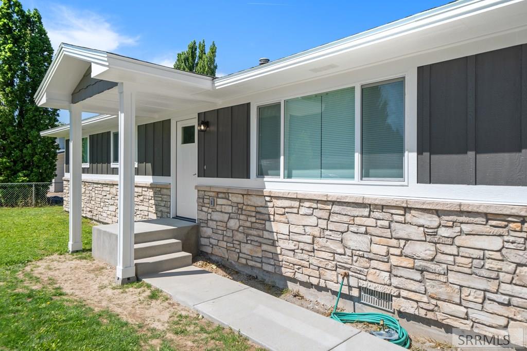 687 North 3rd W Street Rigby, ID 83442 - Photo 5 of 48