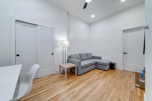 $2,950 | 163 3rd Street, Unit 1E, Hoboken, NJ 07030